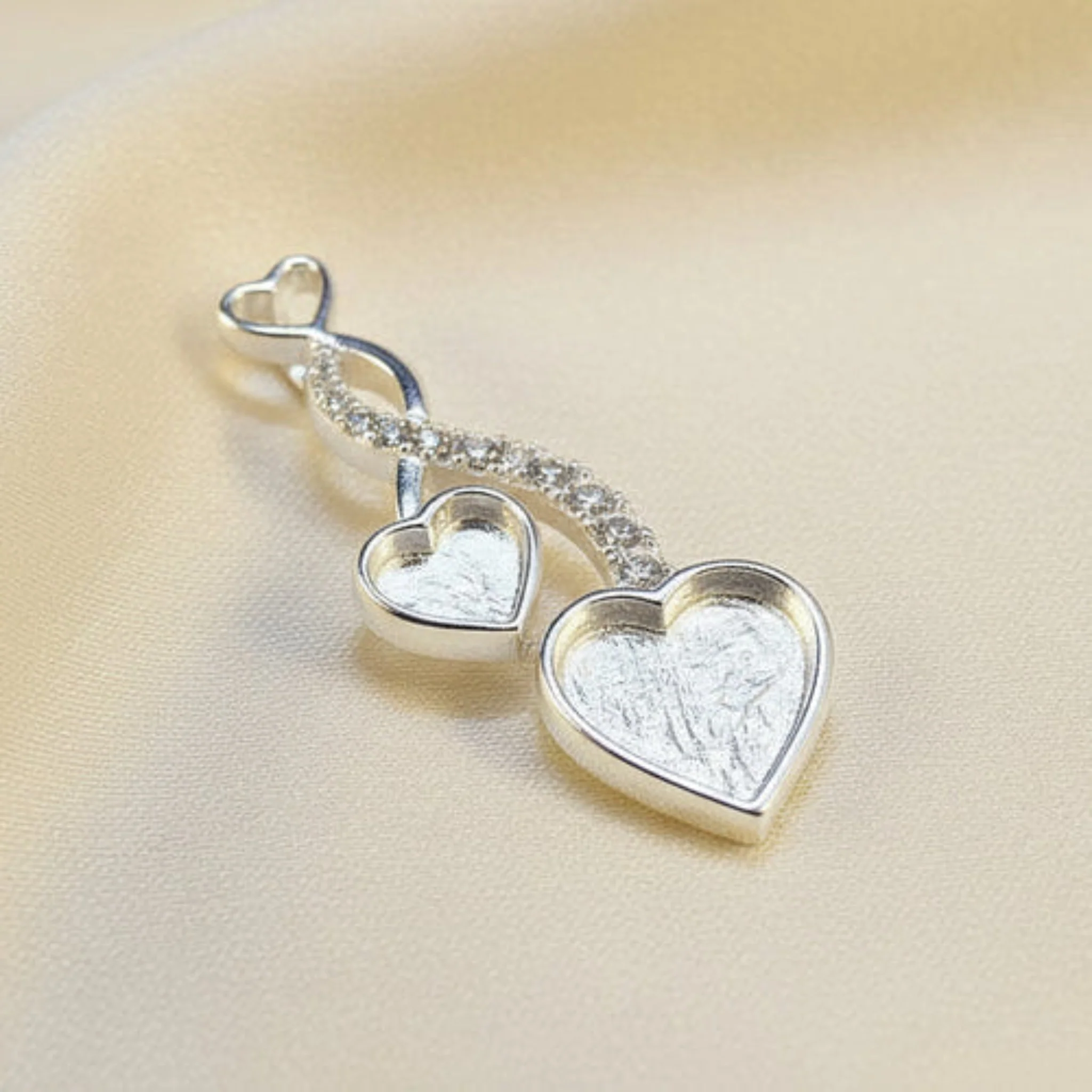 Aldera Pendant - Image 3