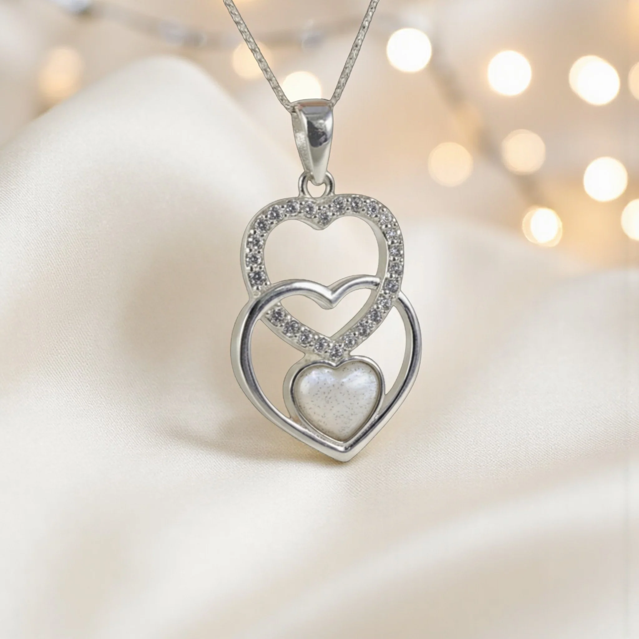 Isla Pendant