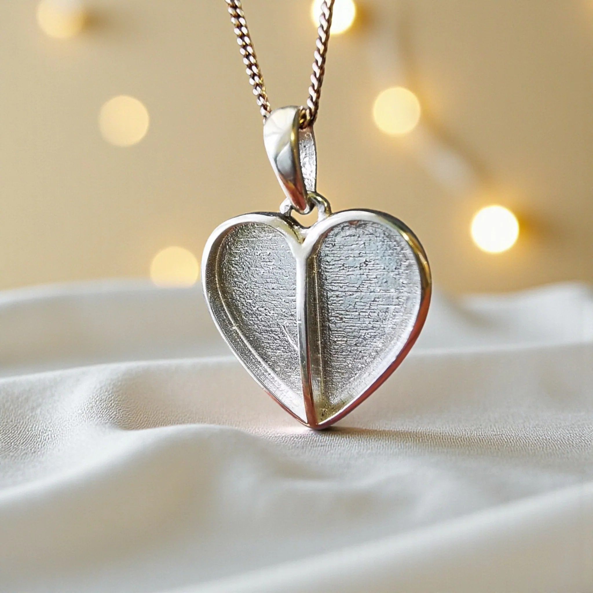 Miara Pendant