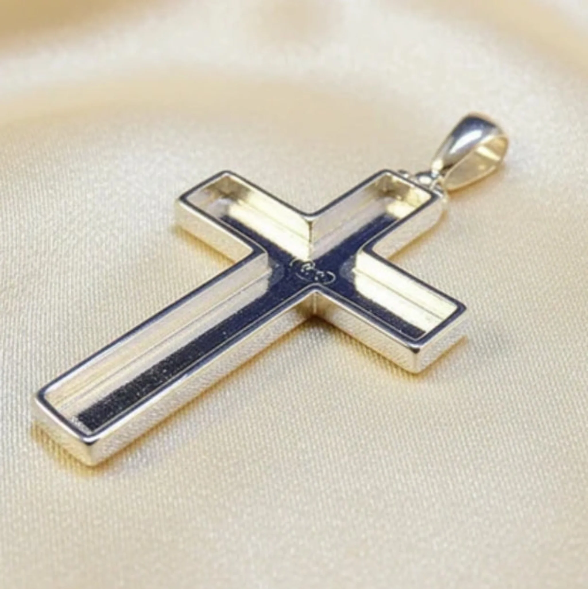 Halo Cross - Image 3