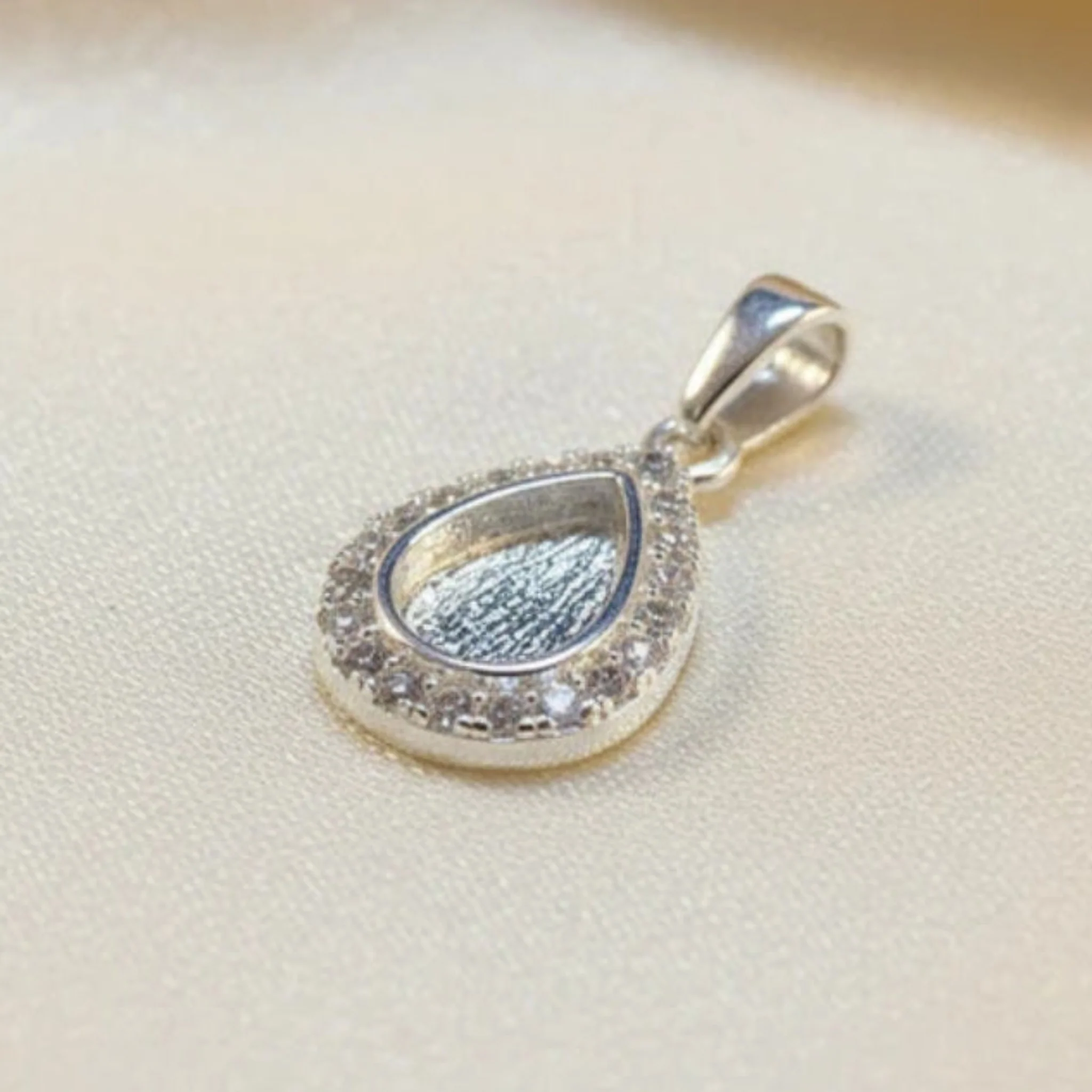 Almara Pendant - Image 2