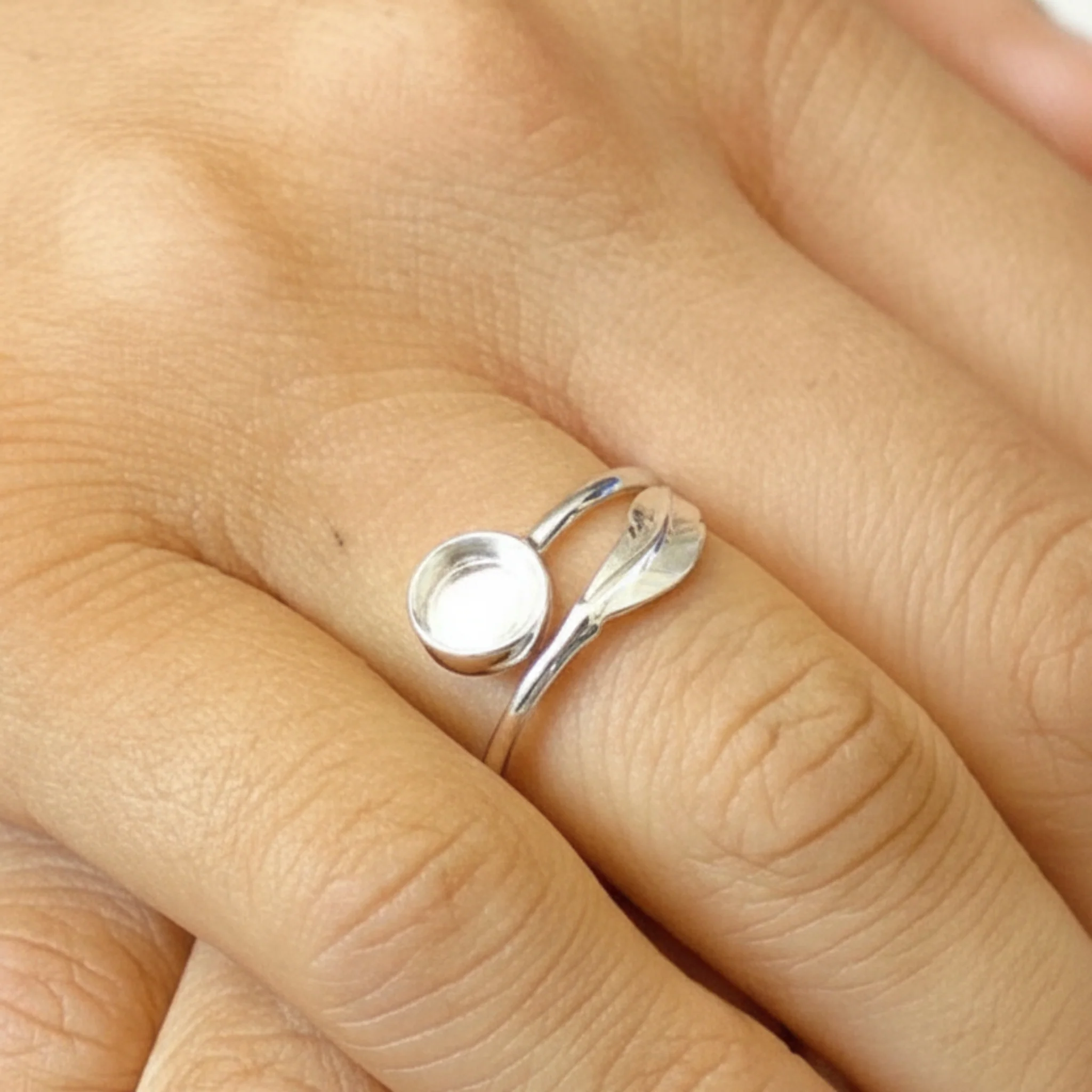 Feather Whisper Ring - Image 3