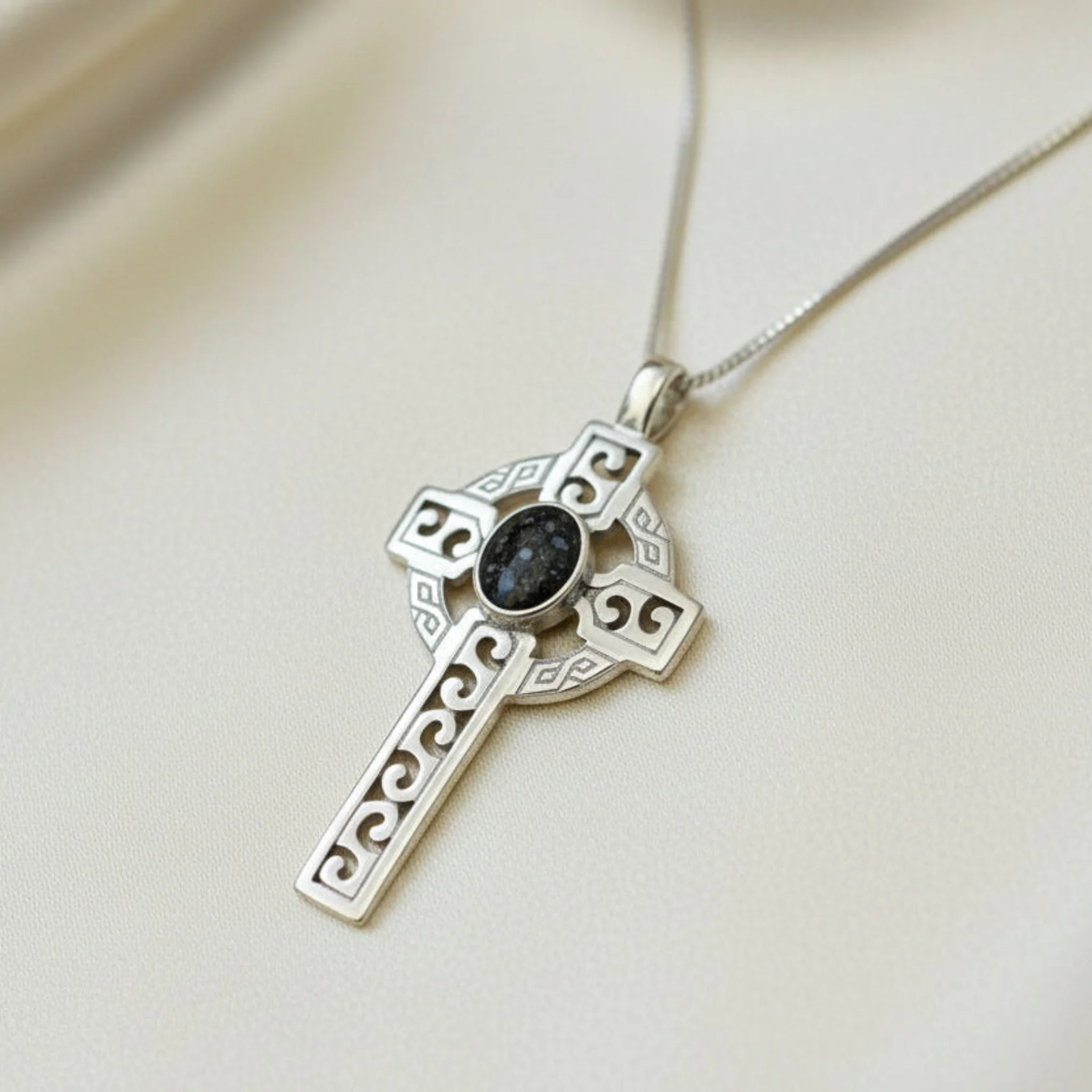 Anam Cross - Image 2
