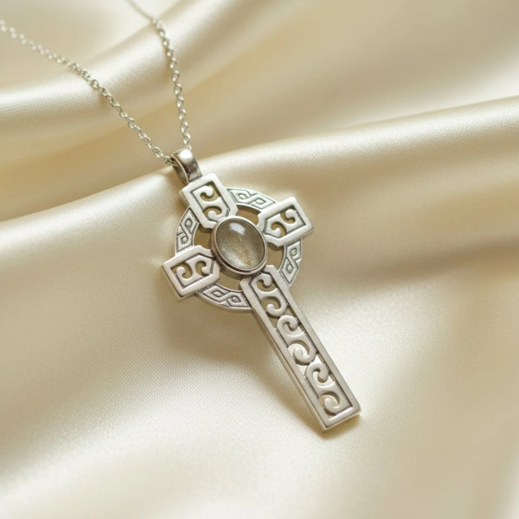 Anam Cross - Image 3