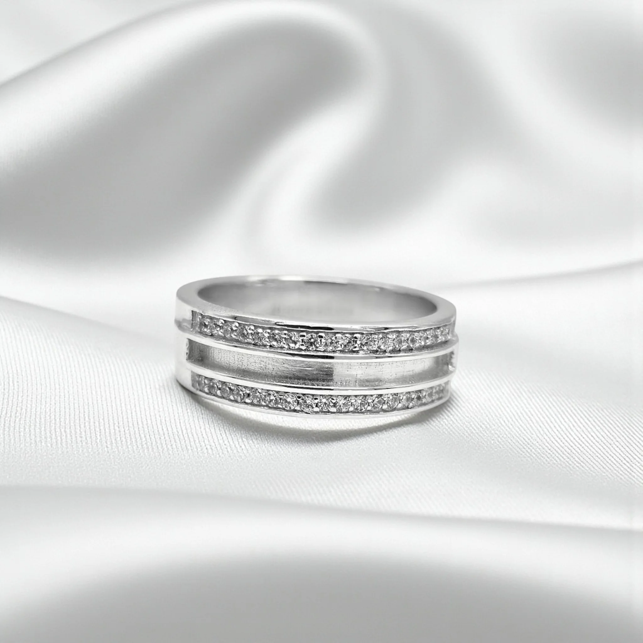 The Evie Ring - Image 5