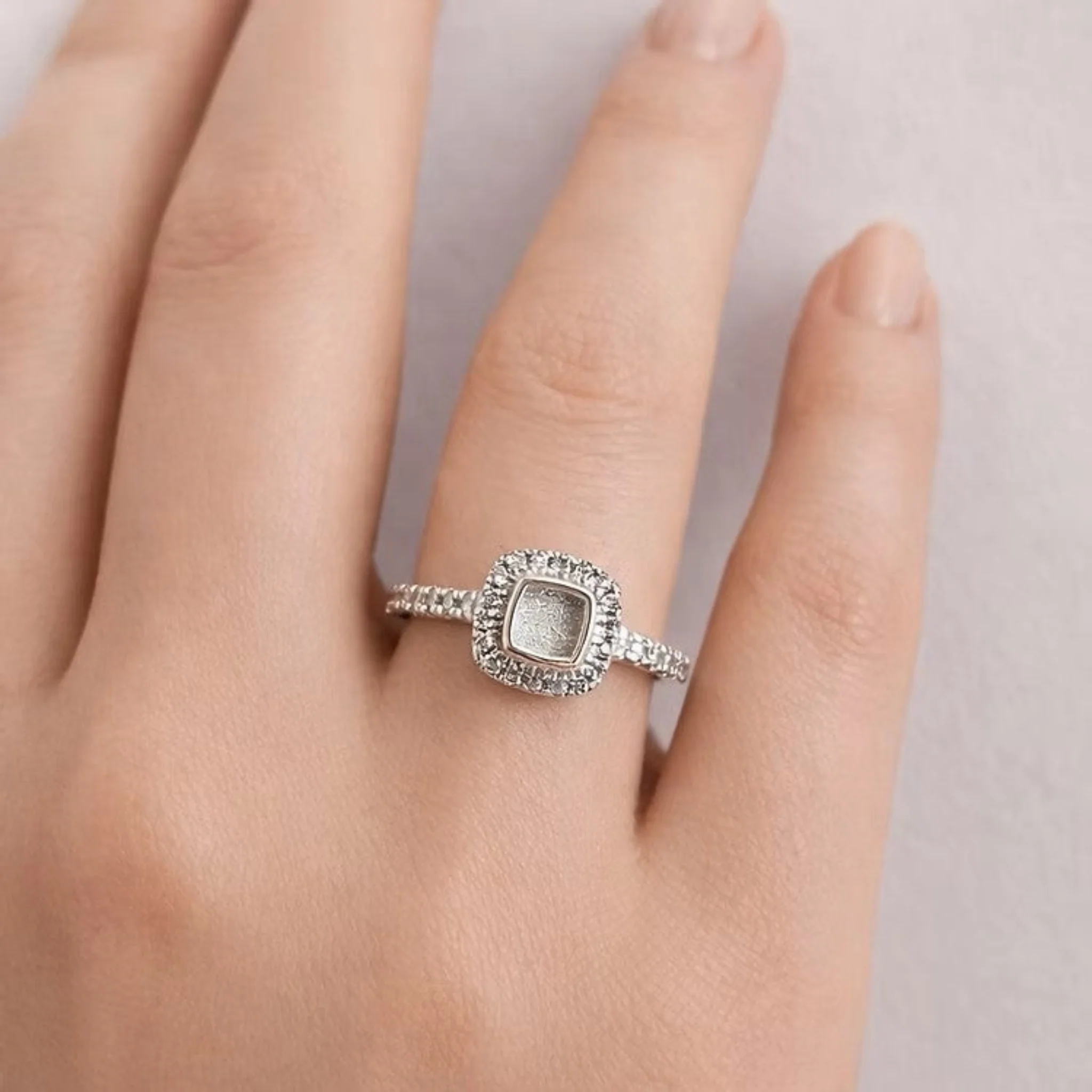 The Florence Keepsake Ring - Image 4
